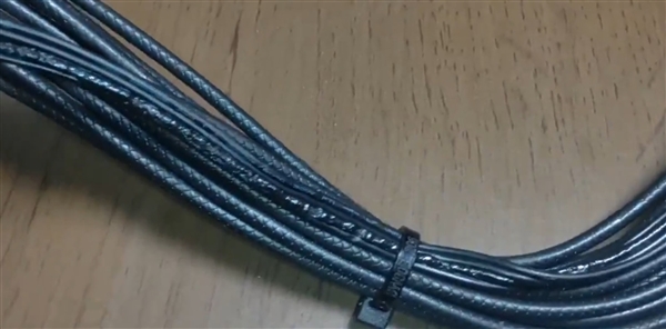 RTX 5070电源线居然也烧毁！供电接口针脚“丢”了一个