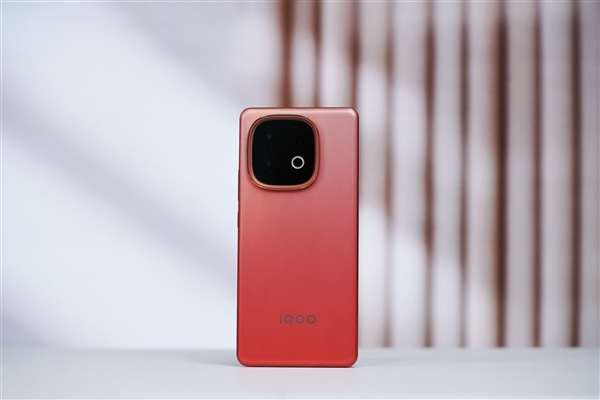满血性能铁三角不到1700元！iQOO Z10 Turbo Pro图赏