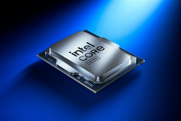 差了2GB/s！Intel酷睿Ultra 200S搭配Z890跑不满PCIe5.0 SSD